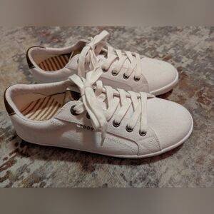 Women's Taos White Canvas Sneakers 8